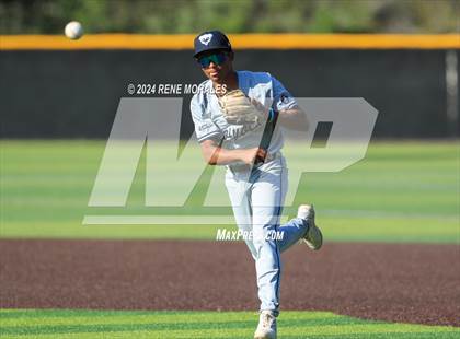 Thumbnail 3 in Loyola vs St Francis photogallery.