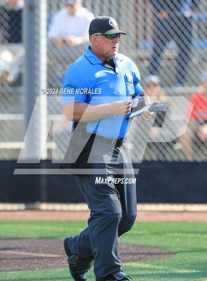 Thumbnail 3 in Loyola vs St Francis photogallery.