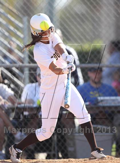 Thumbnail 2 in Carson vs. Kennedy (CIF LA City Section D1 Final) photogallery.