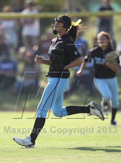 Thumbnail 2 in Carson vs. Kennedy (CIF LA City Section D1 Final) photogallery.