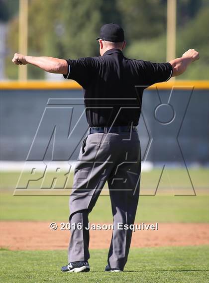 Thumbnail 2 in Los Altos vs. Walnut photogallery.