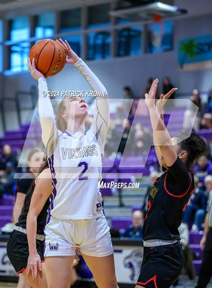 Thumbnail 3 in Lake Stevens vs. Newport - Bellevue (WIAA 4A District 1/2) photogallery.