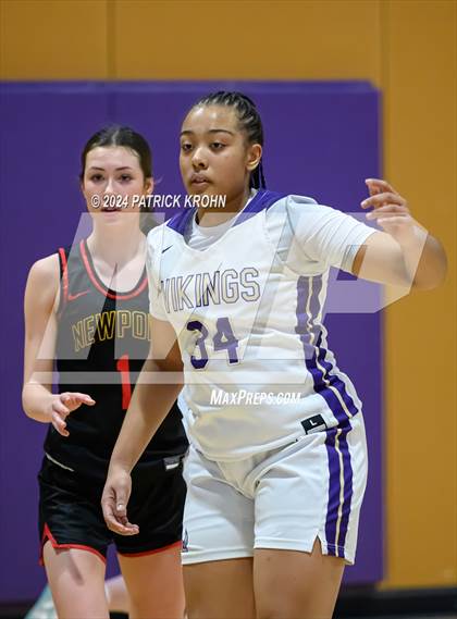 Thumbnail 1 in Lake Stevens vs. Newport - Bellevue (WIAA 4A District 1/2) photogallery.