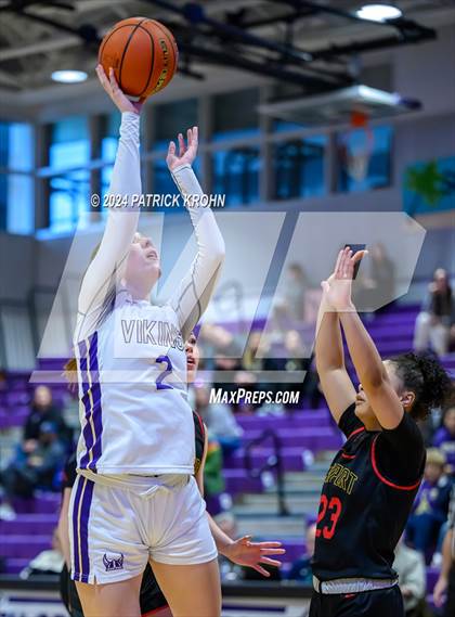 Thumbnail 1 in Lake Stevens vs. Newport - Bellevue (WIAA 4A District 1/2) photogallery.