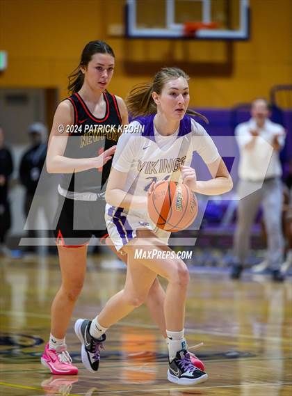 Thumbnail 2 in Lake Stevens vs. Newport - Bellevue (WIAA 4A District 1/2) photogallery.