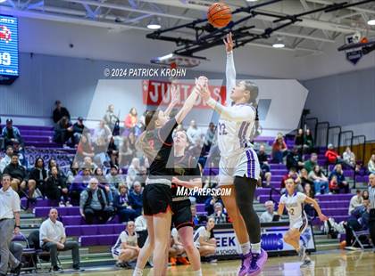 Thumbnail 2 in Lake Stevens vs. Newport - Bellevue (WIAA 4A District 1/2) photogallery.