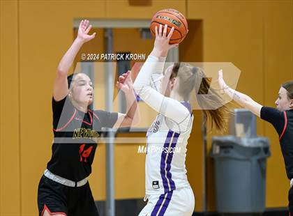 Thumbnail 2 in Lake Stevens vs. Newport - Bellevue (WIAA 4A District 1/2) photogallery.