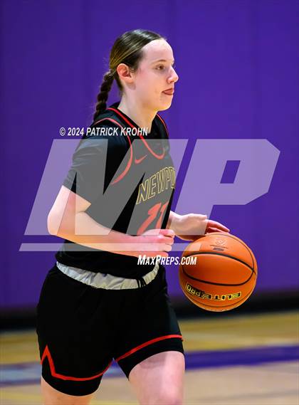 Thumbnail 2 in Lake Stevens vs. Newport - Bellevue (WIAA 4A District 1/2) photogallery.