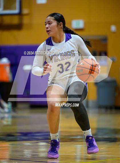 Thumbnail 3 in Lake Stevens vs. Newport - Bellevue (WIAA 4A District 1/2) photogallery.