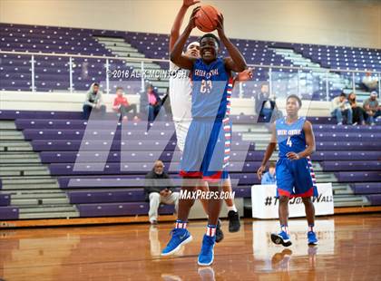 Thumbnail 2 in Greene Central vs. Downey Christian (John Wall Holiday Invitational) photogallery.