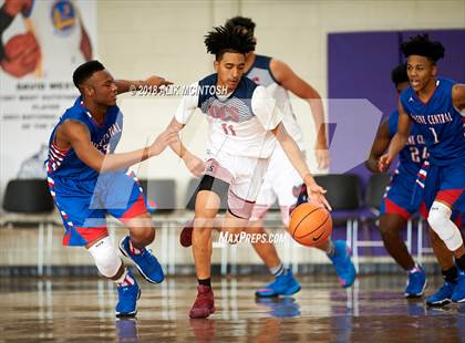 Thumbnail 2 in Greene Central vs. Downey Christian (John Wall Holiday Invitational) photogallery.
