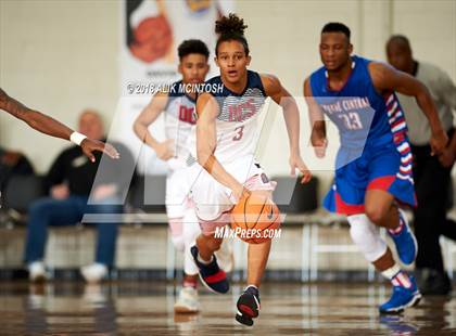 Thumbnail 2 in Greene Central vs. Downey Christian (John Wall Holiday Invitational) photogallery.