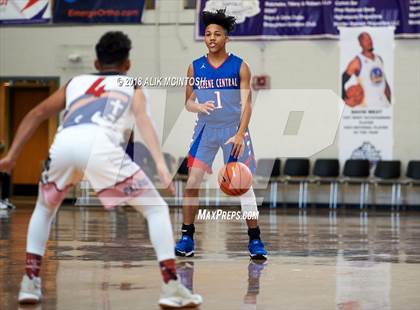 Thumbnail 2 in Greene Central vs. Downey Christian (John Wall Holiday Invitational) photogallery.