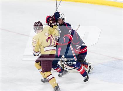 Thumbnail 2 in Central Catholic vs. Boston College High (MIAA Division 1A Semifinal) photogallery.