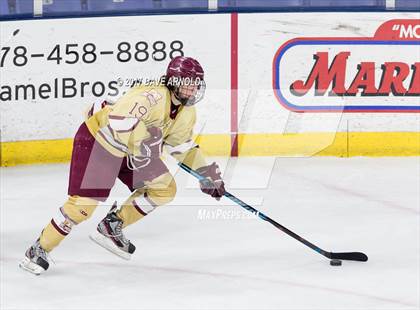 Thumbnail 3 in Central Catholic vs. Boston College High (MIAA Division 1A Semifinal) photogallery.