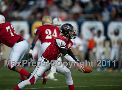 Thumbnail 1 in Shrine Bowl of the Carolinas (North Carolina vs. South Carolina) photogallery.