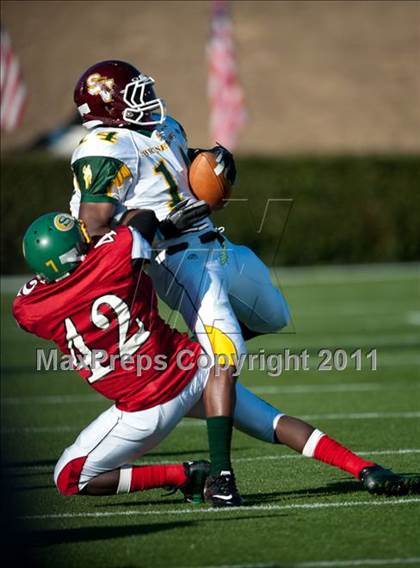 Thumbnail 2 in Shrine Bowl of the Carolinas (North Carolina vs. South Carolina) photogallery.
