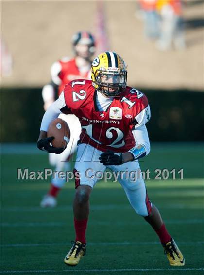 Thumbnail 2 in Shrine Bowl of the Carolinas (North Carolina vs. South Carolina) photogallery.