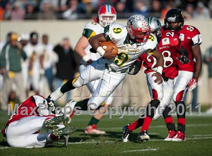 Thumbnail 2 in Shrine Bowl of the Carolinas (North Carolina vs. South Carolina) photogallery.