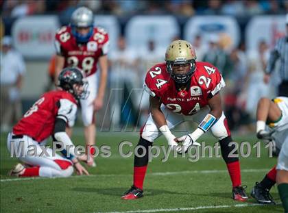 Thumbnail 1 in Shrine Bowl of the Carolinas (North Carolina vs. South Carolina) photogallery.