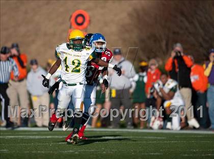 Thumbnail 2 in Shrine Bowl of the Carolinas (North Carolina vs. South Carolina) photogallery.