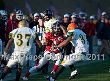 Thumbnail 3 in Shrine Bowl of the Carolinas (North Carolina vs. South Carolina) photogallery.