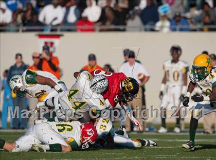 Thumbnail 1 in Shrine Bowl of the Carolinas (North Carolina vs. South Carolina) photogallery.