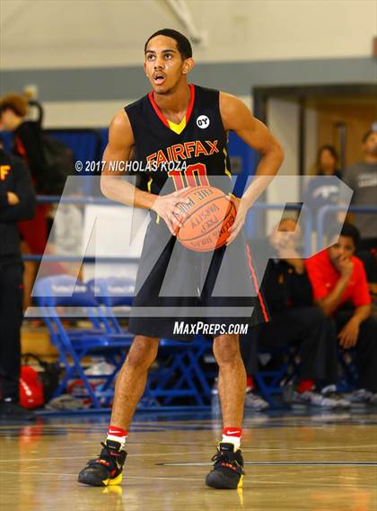 Thumbnail 2 in Fairfax vs. Bishop Montgomery (Rolling Hills Prep State Preview) photogallery.