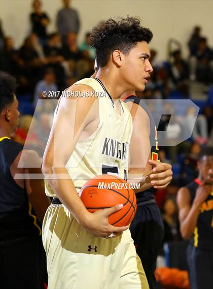 Thumbnail 3 in Fairfax vs. Bishop Montgomery (Rolling Hills Prep State Preview) photogallery.