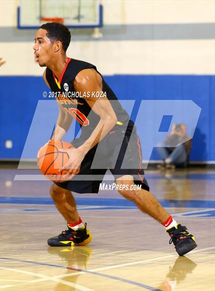 Thumbnail 1 in Fairfax vs. Bishop Montgomery (Rolling Hills Prep State Preview) photogallery.