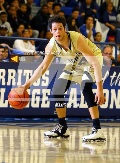 Thumbnail 3 in Fairfax vs. Bishop Montgomery (Rolling Hills Prep State Preview) photogallery.