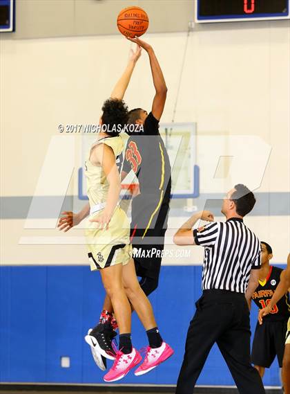 Thumbnail 3 in Fairfax vs. Bishop Montgomery (Rolling Hills Prep State Preview) photogallery.