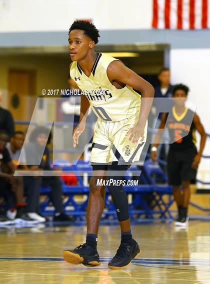 Thumbnail 3 in Fairfax vs. Bishop Montgomery (Rolling Hills Prep State Preview) photogallery.