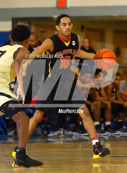 Thumbnail 3 in Fairfax vs. Bishop Montgomery (Rolling Hills Prep State Preview) photogallery.