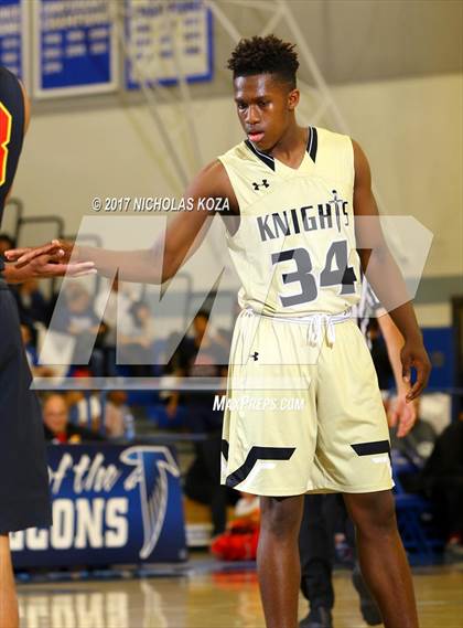 Thumbnail 2 in Fairfax vs. Bishop Montgomery (Rolling Hills Prep State Preview) photogallery.
