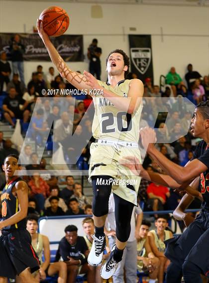 Thumbnail 3 in Fairfax vs. Bishop Montgomery (Rolling Hills Prep State Preview) photogallery.