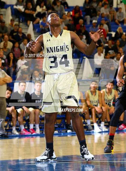 Thumbnail 2 in Fairfax vs. Bishop Montgomery (Rolling Hills Prep State Preview) photogallery.