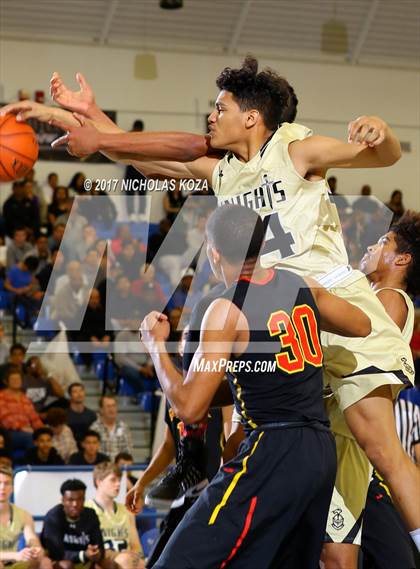 Thumbnail 2 in Fairfax vs. Bishop Montgomery (Rolling Hills Prep State Preview) photogallery.
