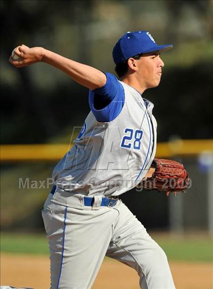 Thumbnail 1 in Grossmont vs Rancho Bernardo (Lions Tournament) photogallery.