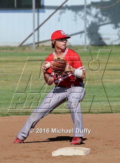 Thumbnail 2 in Tehachapi vs. North photogallery.