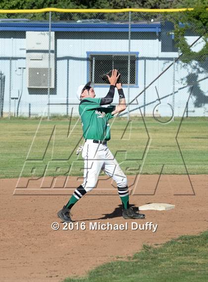 Thumbnail 2 in Tehachapi vs. North photogallery.
