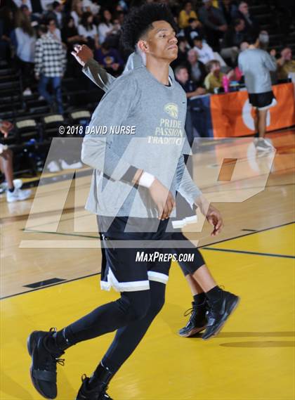 Thumbnail 2 in Knight vs. Crean Lutheran (CIF Division 3AA Final) photogallery.