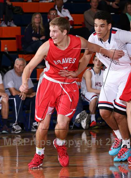 Thumbnail 3 in Bountiful vs. Pinnacle (Tarkanian Classic) photogallery.