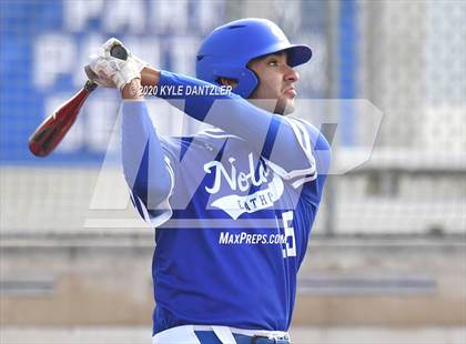 Thumbnail 3 in Nolan Catholic vs Dallas Christian (Texas Private School Classic) photogallery.