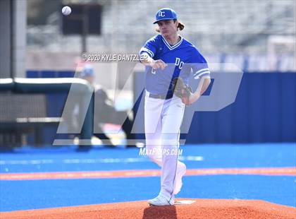 Thumbnail 3 in Nolan Catholic vs Dallas Christian (Texas Private School Classic) photogallery.