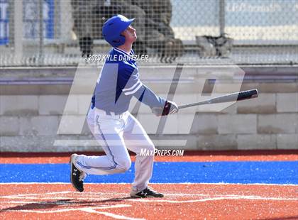 Thumbnail 2 in Nolan Catholic vs Dallas Christian (Texas Private School Classic) photogallery.