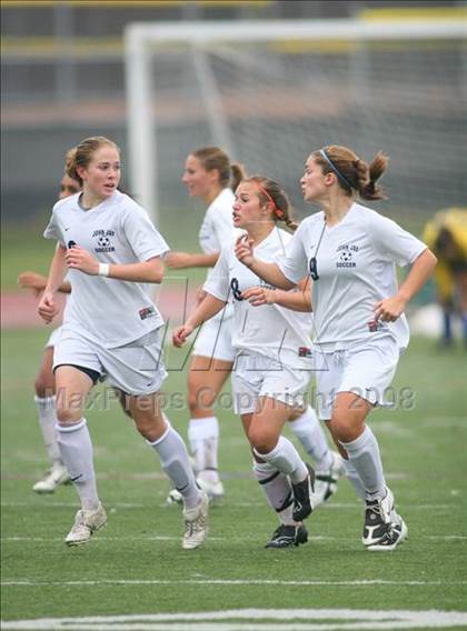 Thumbnail 3 in John Jay-EF vs. Washingtonville (Class AA regional championship) photogallery.