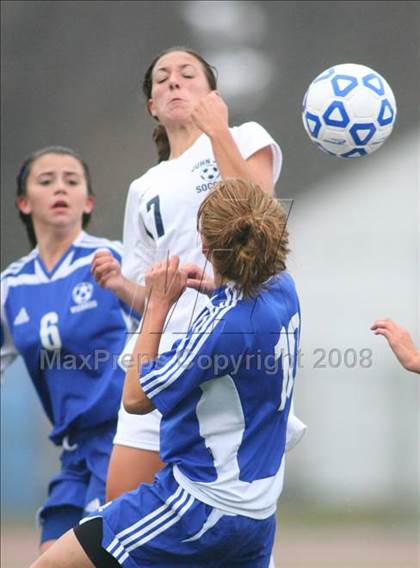 Thumbnail 3 in John Jay-EF vs. Washingtonville (Class AA regional championship) photogallery.