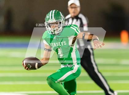 Thumbnail 3 in Goliad @ Falfurrias (UIL 3A D1 Bi-District Playoffs) photogallery.