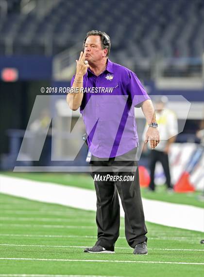 Thumbnail 1 in Gruver vs. Mart (UIL 2A Division 2 Championship) photogallery.